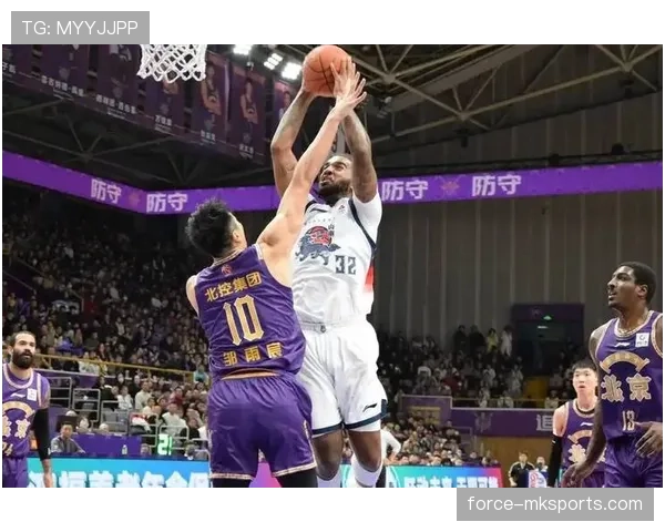 外援表现抢眼，新星助力球队逆转连胜重回巅峰